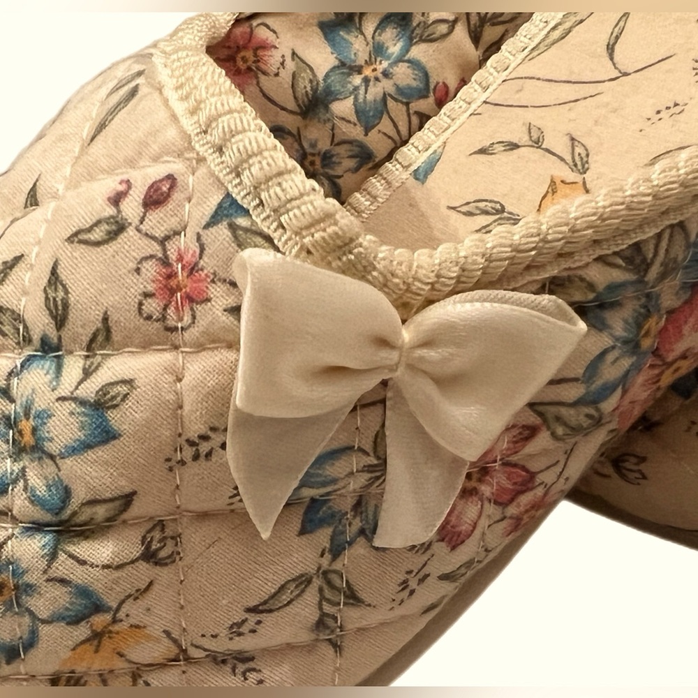 FOAMTREADS Quilted Slippers Foam cushion Sole sz 8.5 New